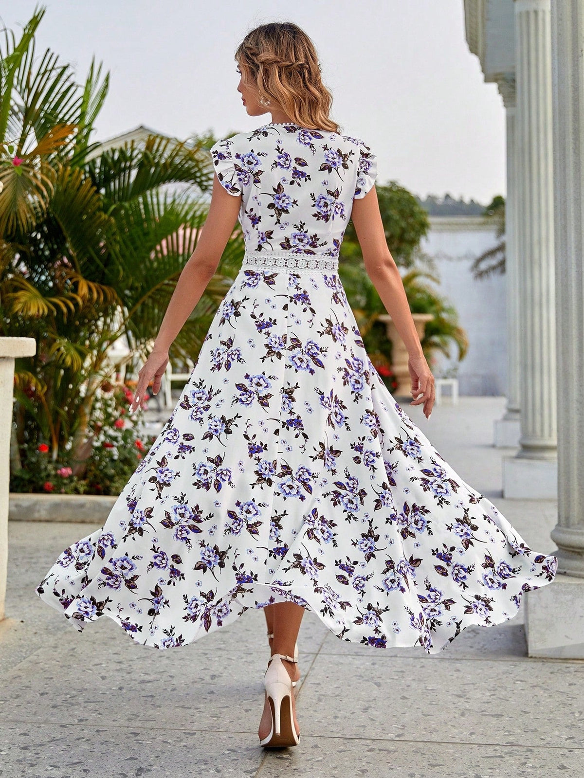 Abito a-line asimmetrico floreale